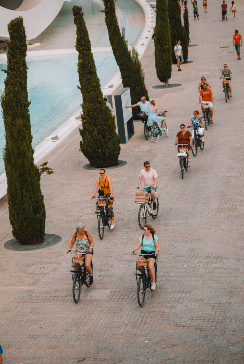 Valencia Fietsend de stad verkennen